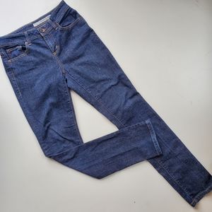 DKNY straight leg medium to dark wash 5 pocket 4x30 tall jeans